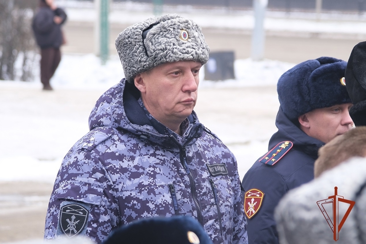 Накануне Дня памяти в Горно-Алтайске росгвардейцы почтили память коллег, погибших при выполнении служебного долга