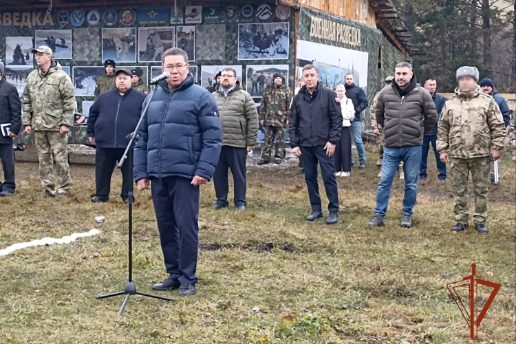 Сотрудники ОМОН провели военно-спортивную эстафету для допризывной молодежи
