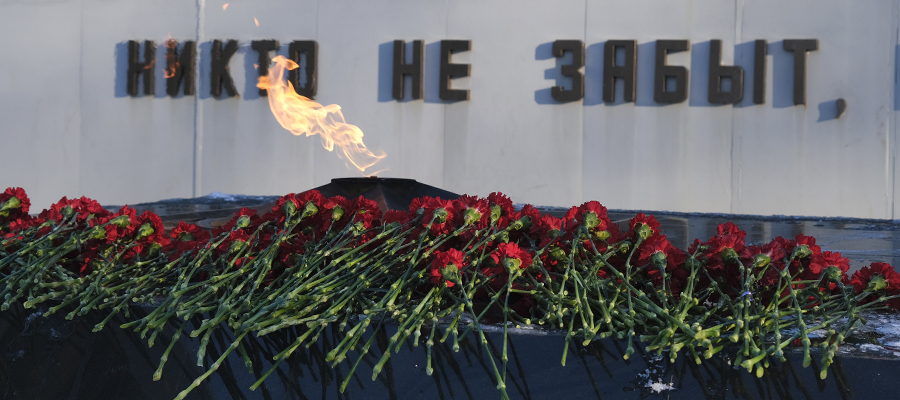 Pосгвардейцы почтили память павших героев в День Неизвестного Солдата