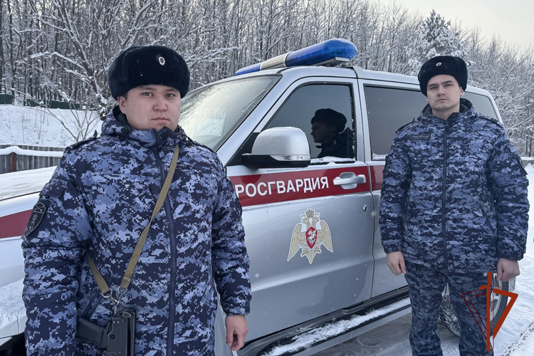 Pосгвардейцы пресекли противоправные действия вооруженного мужчины на охраняемом объекте