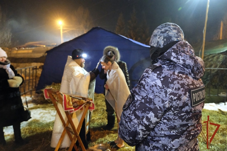 В Республике Алтай Росгвардия обеспечила безопасность во время празднования Крещения Господня
