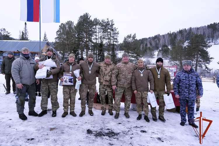 Сотрудники ОМОН "Шонкор" провели турнир по стрельбе, посвященный памяти погибших товарищей 