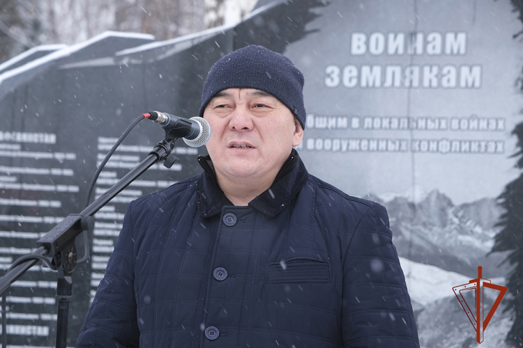 В Республике Алтай почтили память погибших сотрудников ОМОН