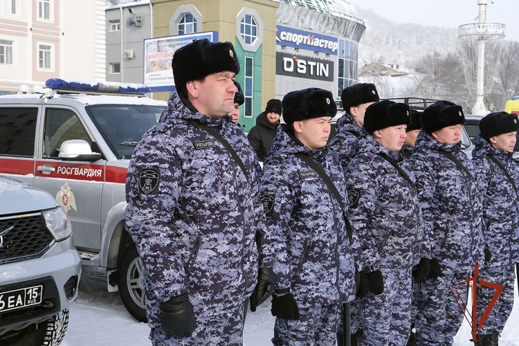 Росгвардейцы приняли участие в смотре готовности к предстоящему паводку