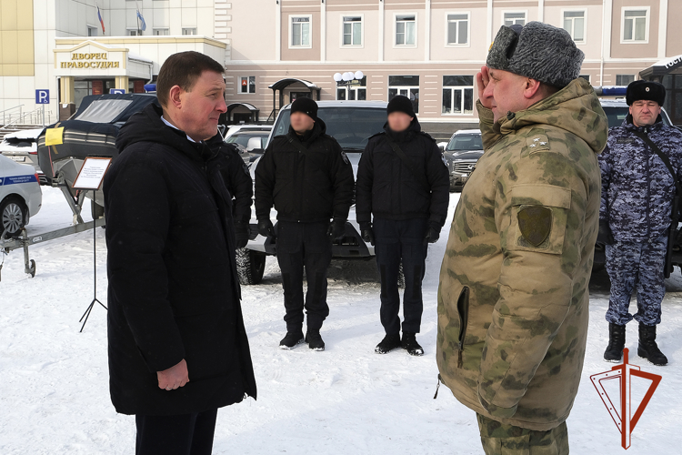 Росгвардейцы приняли участие в смотре готовности к предстоящему паводку