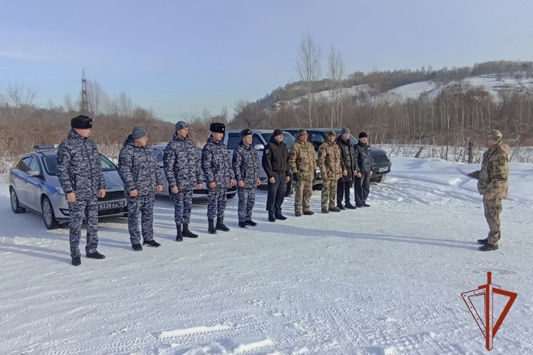 В Управлении Росгвардии по Республике Алтай прошли занятия по контраварийному вождению 