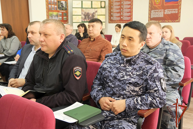 В Управлении Росгвардии по Республике Алтай обсудили вопросы антитеррористической защищенности объектов образования