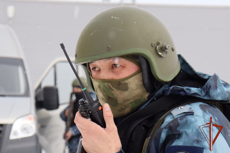 При силовой поддержке Росгвардии задержаны подозреваемые в распространении запрещенных веществ на территории Республики Алтай