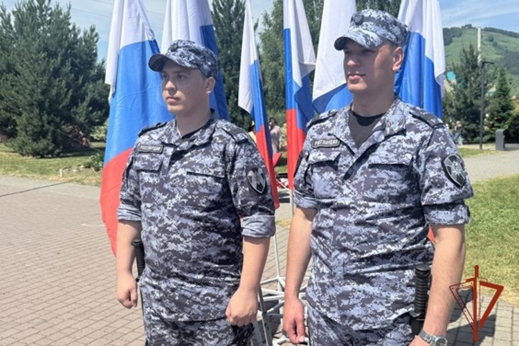В день России сотрудники Росгвардии приняли участие в обеспечении правопорядка