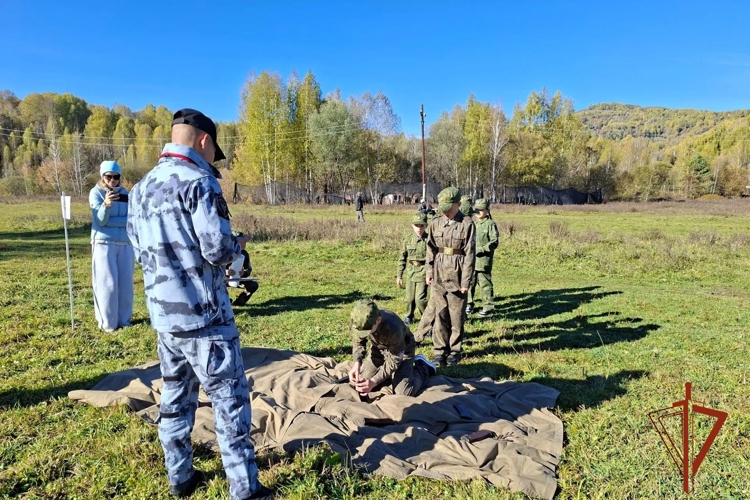 Росгвардия приняла участие в судействе региональной военно-спортивной эстафеты в Республике Алтай